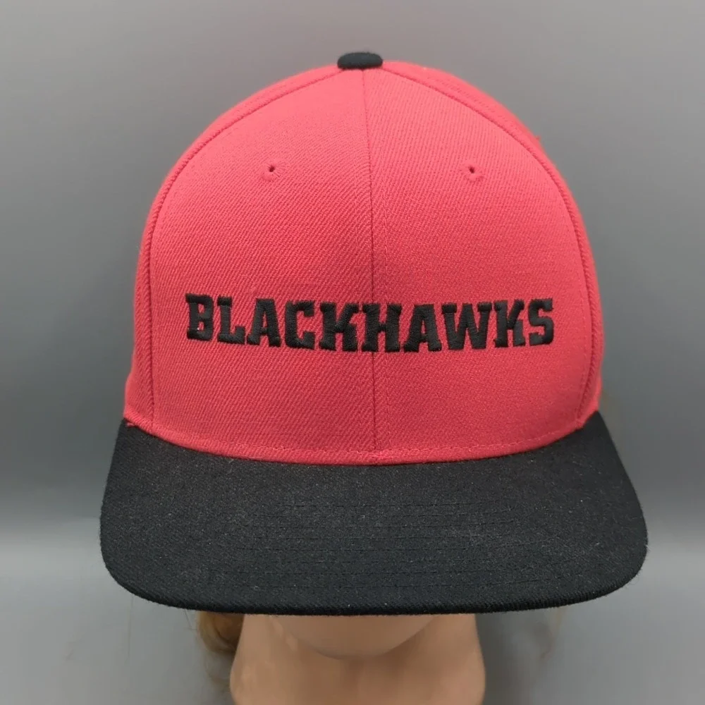 Reebok Chicago Blackhawks 1926 Blockhead Hat NHL Red Black Snapback Cap